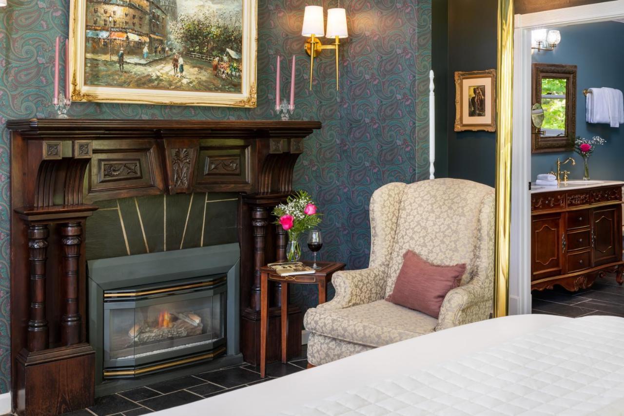Arsenic And Old Lace Bed & Breakfast Inn Eureka Springs Extérieur photo