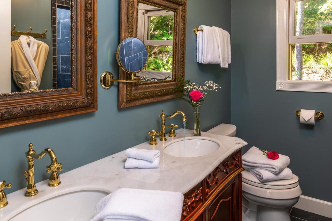 Arsenic And Old Lace Bed & Breakfast Inn Eureka Springs Extérieur photo